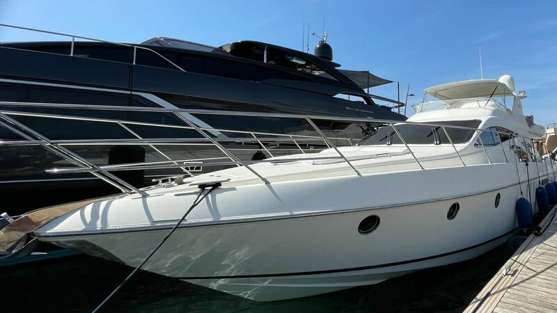 AZIMUT 62